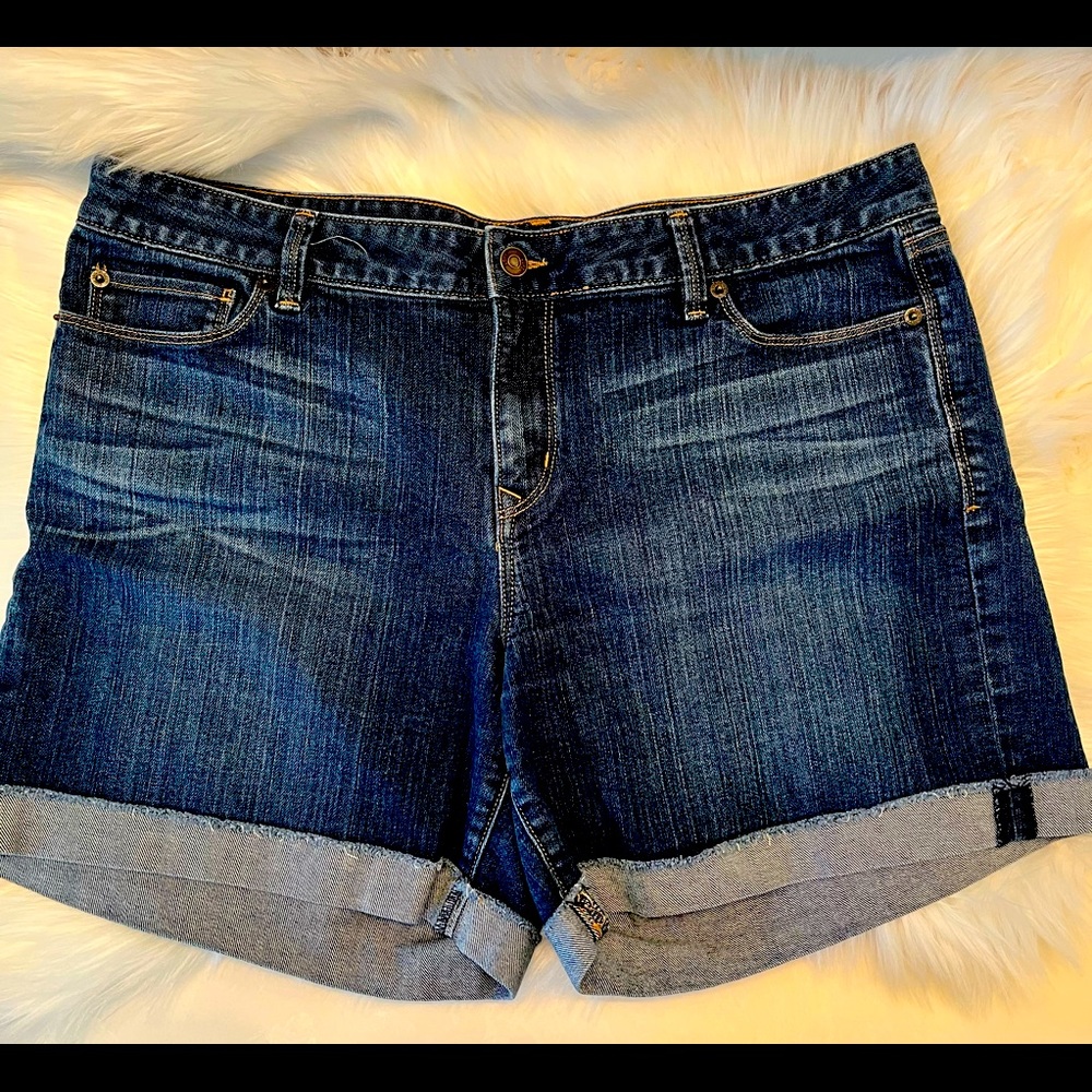 “Loft” Shorts by Ann Taylor